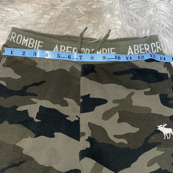 A&F Abercrombie kids camo sweatpant jogger 13/14 youth large - Picture 6 of 7